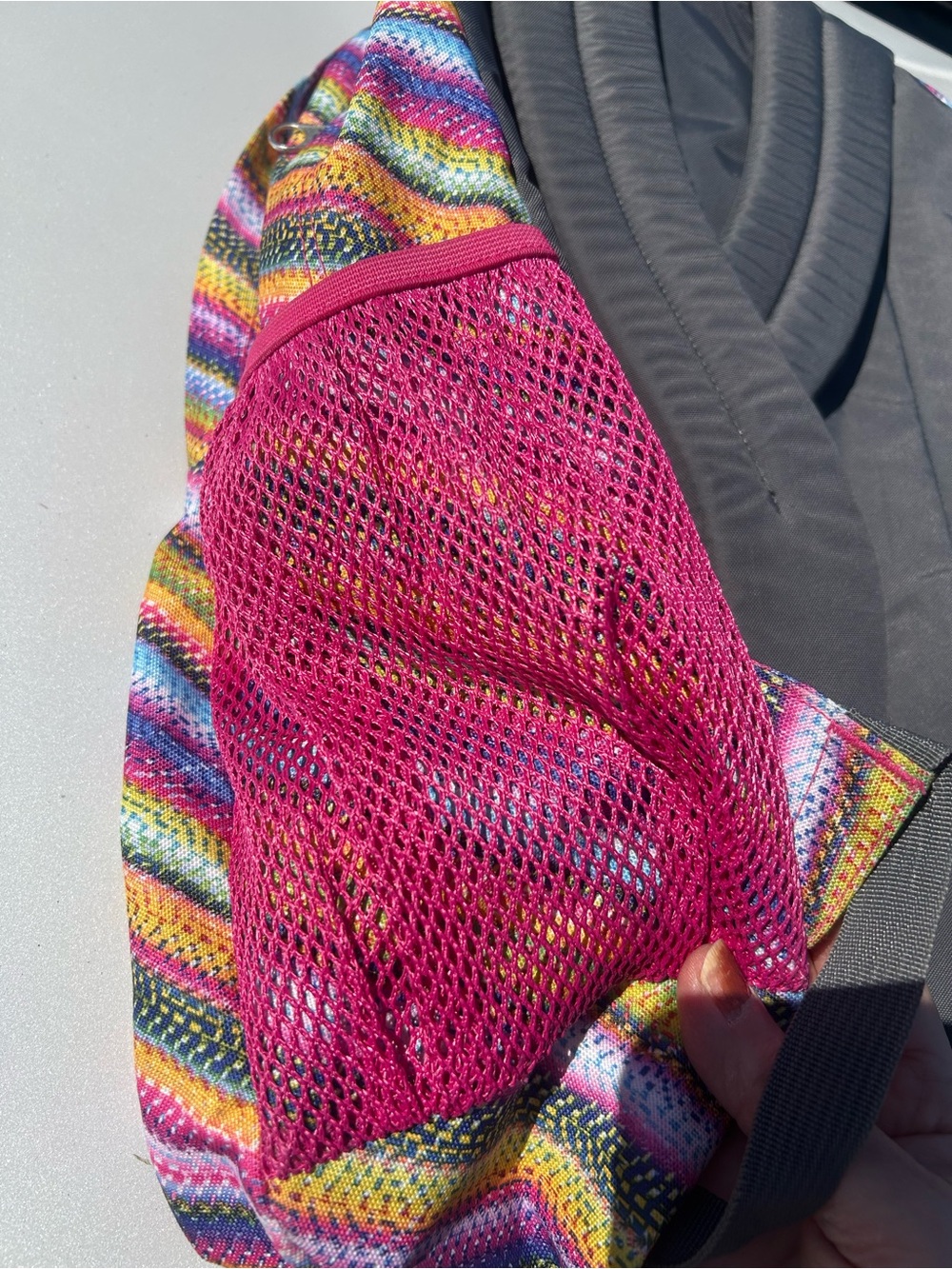 Backpack w/ multiple zipper compartments. - Picture 4 of 12
